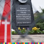 Pomnik upamiętniający 65 rocznicę chłopskiego buntu w Olendach