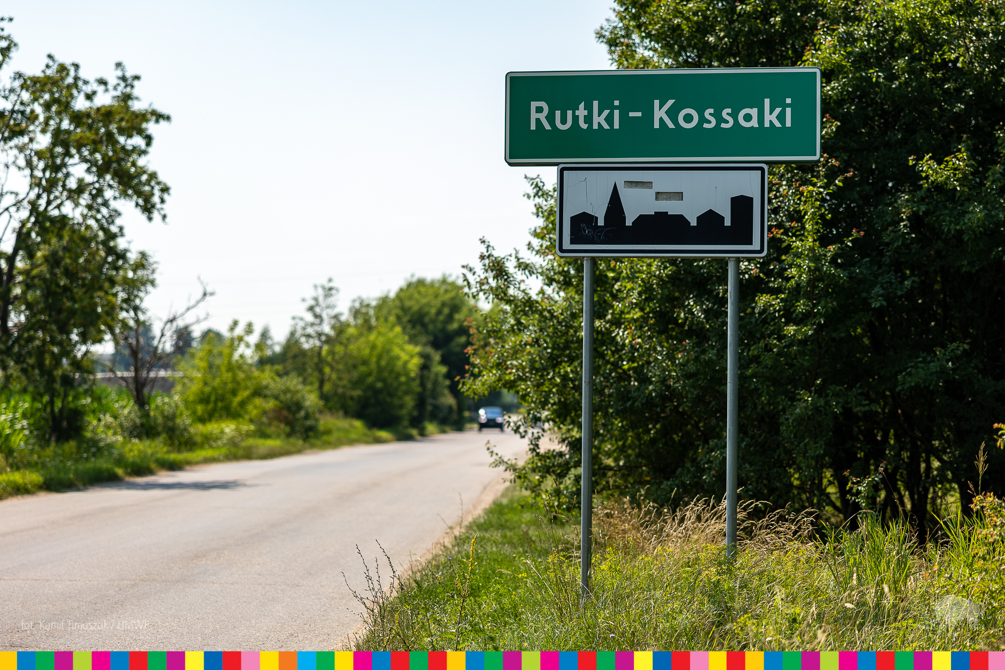 znak drogowy z napisem Rutki-Kossaki