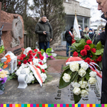 Bogusław Dębski, Przewodniczący Sejmiku Województwa Podlaskiego składa kwiaty na grobie ks. Suchowolca
