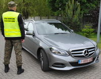 Mercedesa skradzionego w Belgii zatrzymali funkcjonariusze Straży Granicznej  w Sejnach