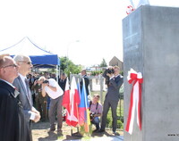 Ilustracja do artykułu pomnik rotmistrza pileckiego w Lomzy.jpg