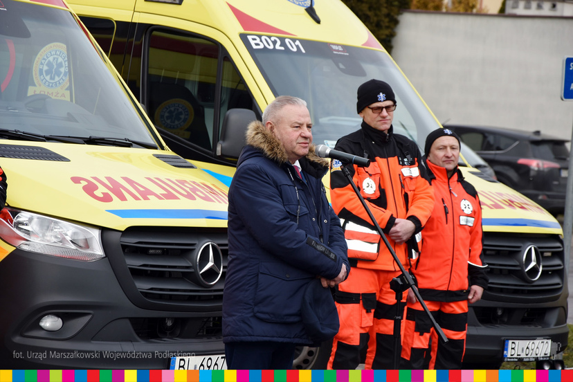 Ilustracja do artykułu Poświęcenie ambulansów w Łomży-5.jpg