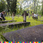 Ilustracja do artykułu 06.06.2020 Sprzątanie Cmentarza Wojskowego (17 of 32).jpg