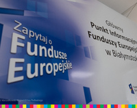 Ścianka informująca o Głównym Punkcie Informacyjnym Funduszy Europejskich