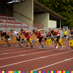 Siedmiu zawodników startujących w biegu