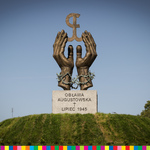 Ilustracja do artykułu Odsłonięcie pomnika poświęconego ofiarom Obławy Augustowskiej (27).jpg