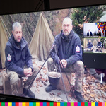 Wojciech Hernik i Artur Jankowski na ekranie monitora