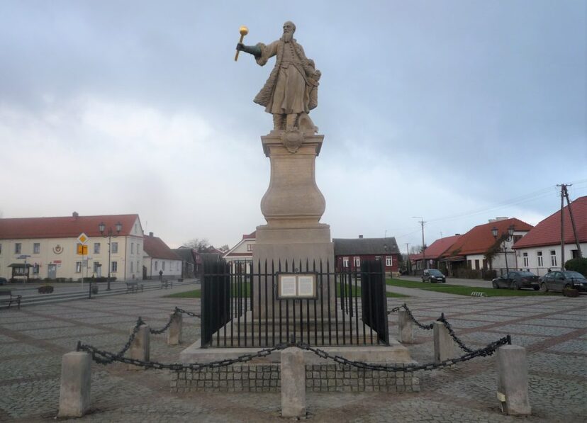 Odrestaurowany pomnik hetmana Stefana Czarnieckiego w Tykocinie
