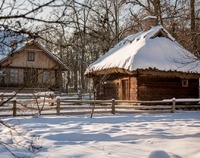 Chata z m_Piętki Gręzki w zimowej szacie fot Artur Warchala