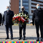 Złożenie wieńców przez Przedstawicieli Samorządu Województwa Podlaskiego w rocznicę Katastrofy Smoleńskiej. 
