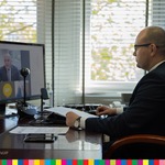 Marszałek Artur Kosicki podczas spotkania online Związku Gmin Wiejskich Województwa Podlaskiego 