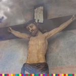 Figura Jezusa wiszącego na krzyżu